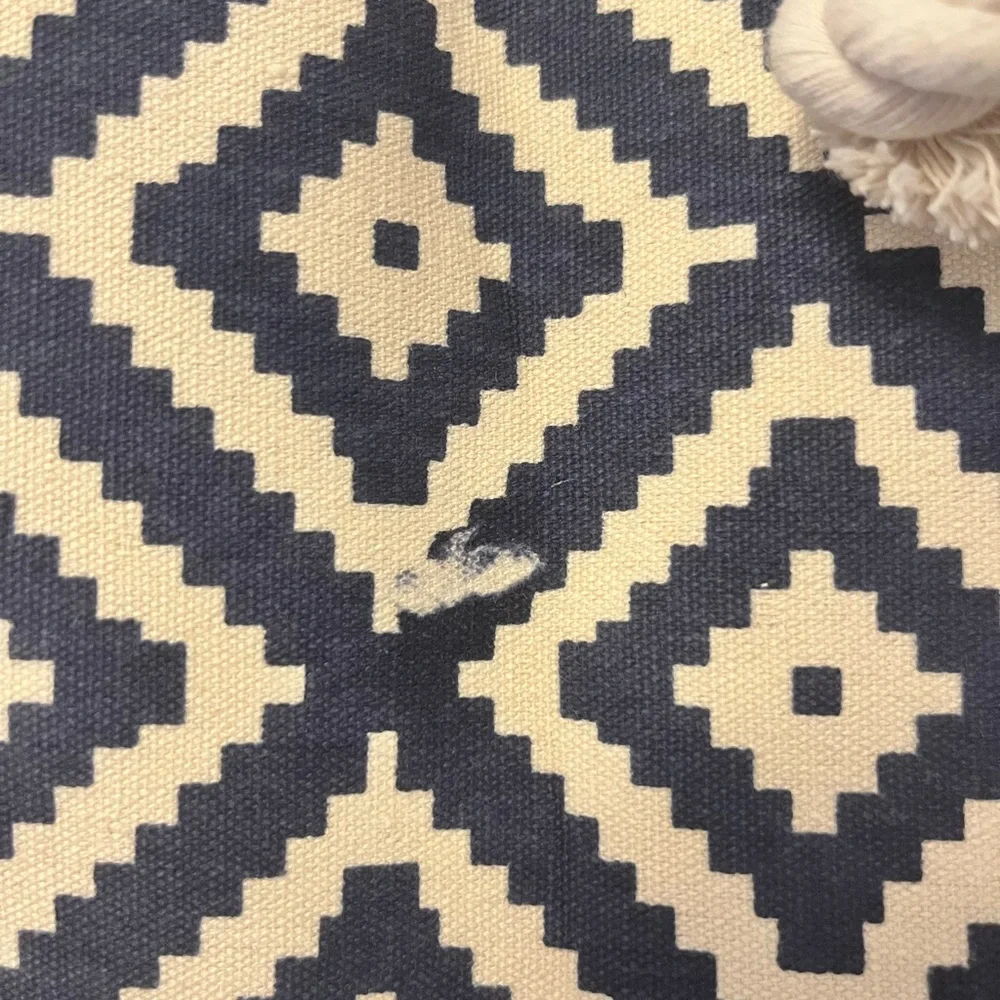 Summer and Rose Beach Tote Navy & White Chevron - Picture 3 of 6